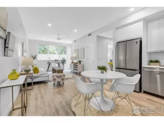 Photo #4: 955792 Listing