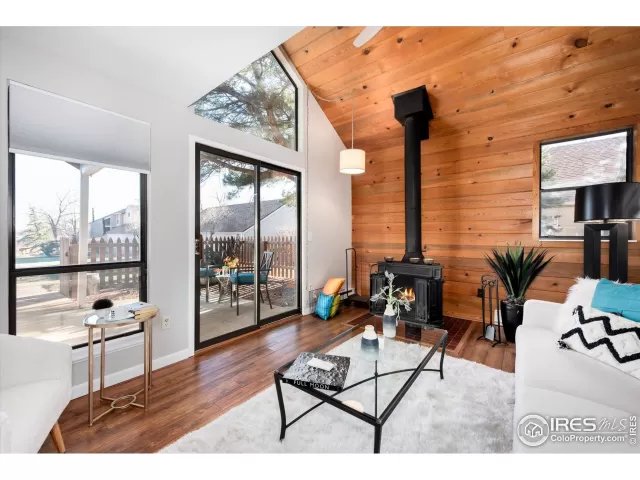 MLS: 955800 Condo For Sale