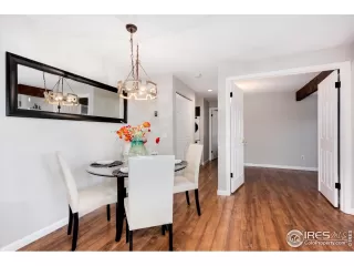 Photo #6: 955800 Listing