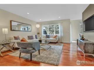 Photo #2: 955822 Listing