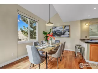 Photo #4: 955822 Listing