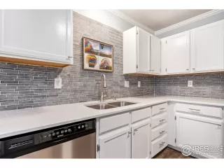 Photo #3: 955829 Listing 