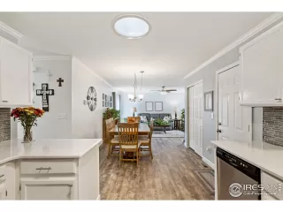 Photo #5: 955829 Listing 