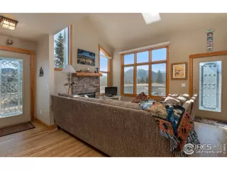 Photo #5: 955830 Listing