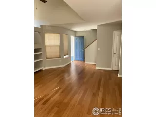 Photo #4: 955840 Listing