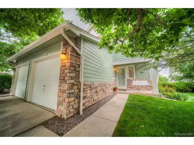 MLS: 9558815 Condo For Sale