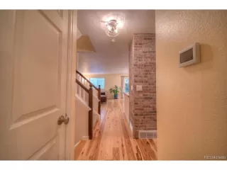 Photo #5: 9558815 Listing