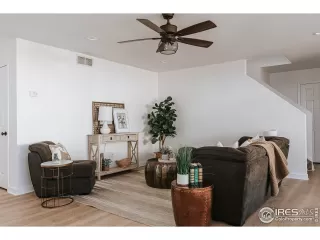 Photo #5: 955911 Listing