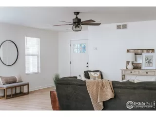 Photo #6: 955911 Listing