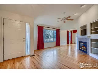 Photo #3: 955945 Listing