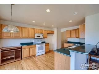 Photo #6: 955945 Listing