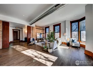 Photo #6: 955969 Listing