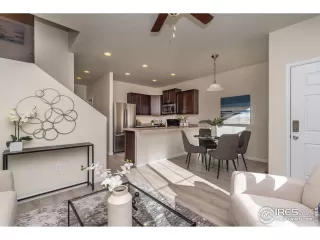 Photo #2: 955973 Listing 