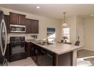 Photo #5: 955973 Listing 