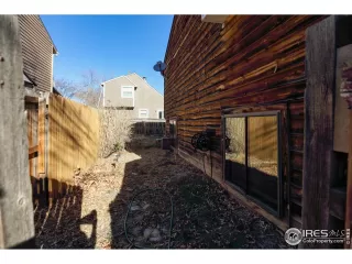 Photo #4: 955977 Listing