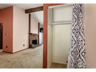 Photo #6: 955977 Listing