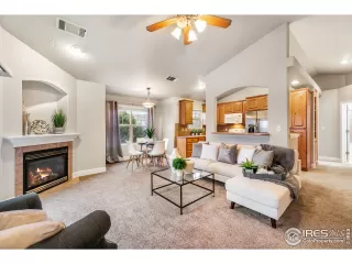 Photo #5: 956263 Listing