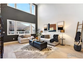 Photo #5: 956342 Listing