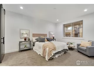 Photo #6: 956342 Listing