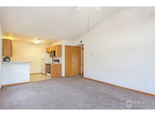 Photo #4: 956428 Listing