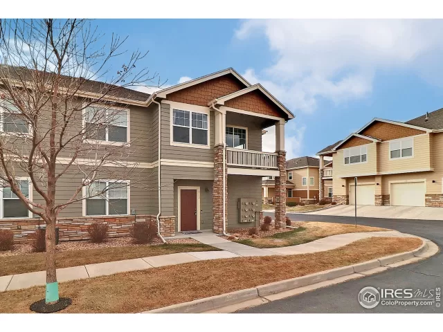 MLS: 956462 Condo For Sale