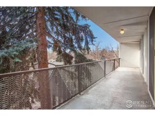 Photo #5: 956478 Listing