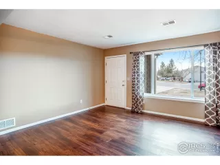 Photo #2: 956486 Listing