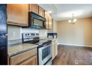 Photo #5: 956486 Listing