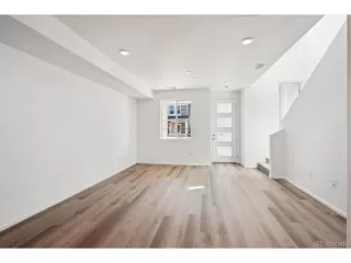 Photo #2: 9567492 Listing