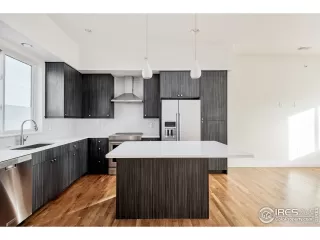 Photo #4: 956816 Listing