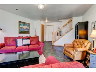 Photo #5: 9568850 Listing