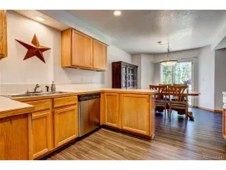 Photo #6: 9568850 Listing