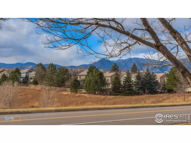 MLS: 956914 Condo For Sale