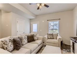 Photo #4: 956923 Listing