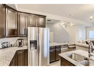 Photo #5: 956923 Listing