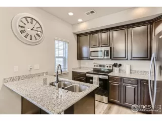 Photo #6: 956923 Listing