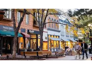 Photo #5: 956967 Listing