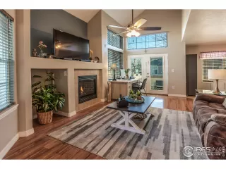 Photo #5: 956975 Listing