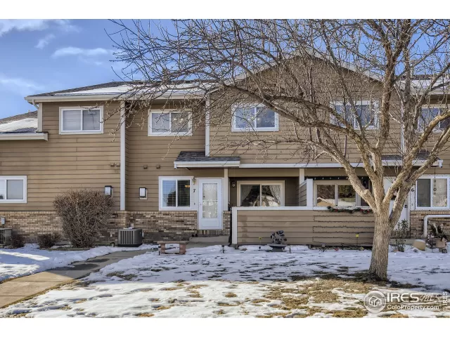 MLS: 957043 Condo For Sale