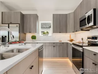 Photo #4: 957075 Listing