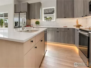 Photo #5: 957075 Listing