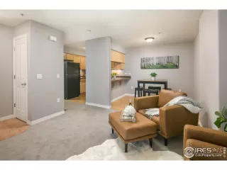 Photo #6: 957077 Listing