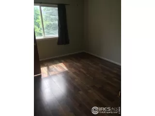 Photo #6: 957098 Listing