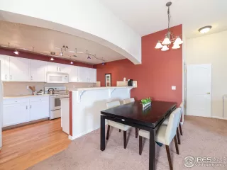 Photo #6: 957304 Listing