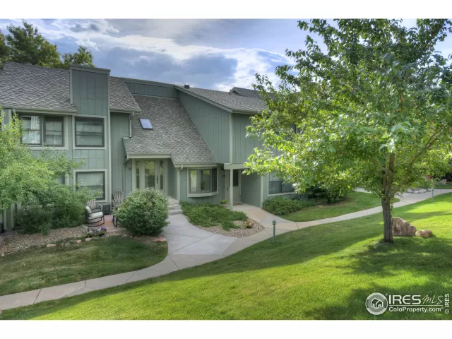 MLS: 957370 Condo For Sale