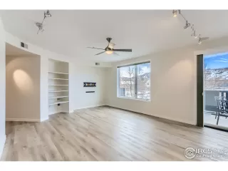 Photo #3: 957390 Listing