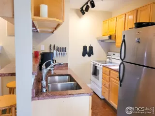 Photo #3: 957398 Listing