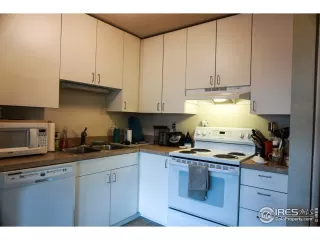 Photo #5: 957407 Listing