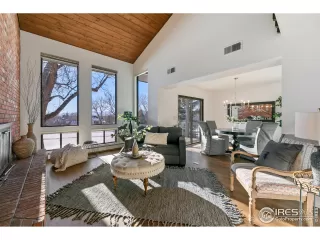 Photo #2: 957425 Listing
