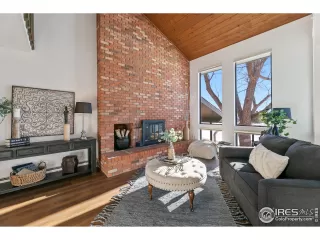 Photo #3: 957425 Listing
